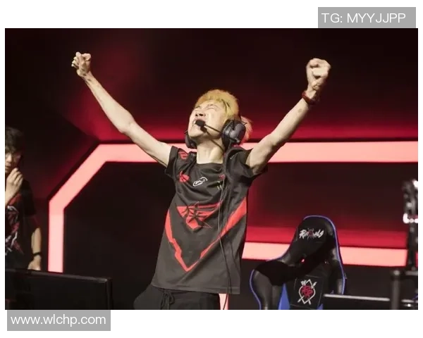 FPX战队在洲际赛中的辉煌历程与突破之路全景回顾 FPX战队在洲际赛中的辉煌历程与突破之路全景回顾